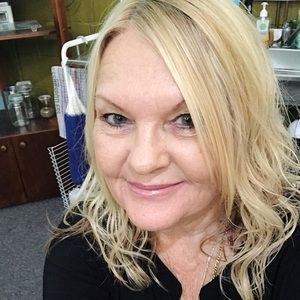 Meet your Posher, Robyn